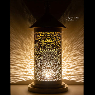 Lámpara de mesa marroquí artesanal de latón, The Tear 2