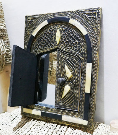 Moroccan Mirror, Engraved arch Window